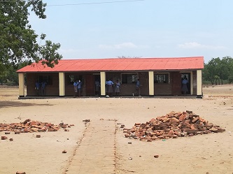 Renovierte Schulgebäude der Mpatsa CDSS